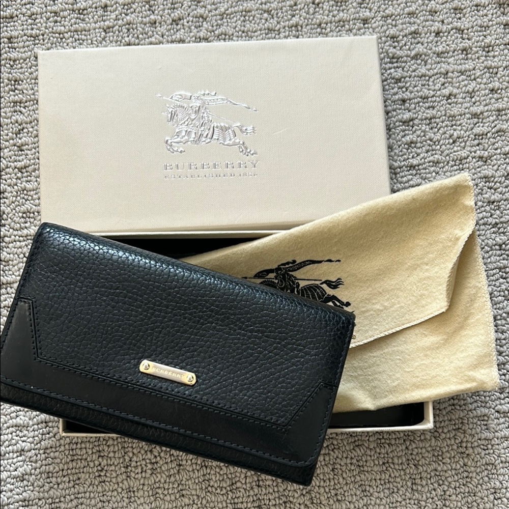 Burberry Black Textured Leather Wallet with Signature Hardware
